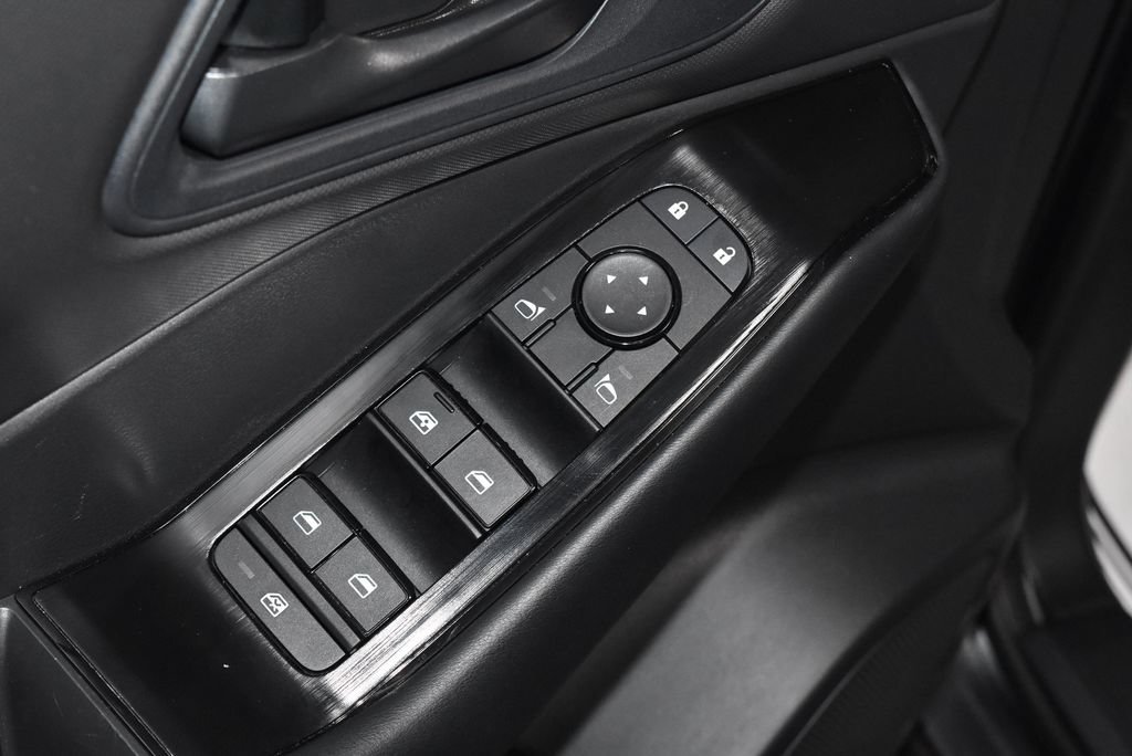 Used 2026 Nissan Rogue S AWD/4WD image 5