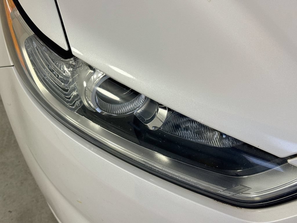 Used 2016 Ford Fusion SE w/ Equipment Group 202A AWD/4WD image 39