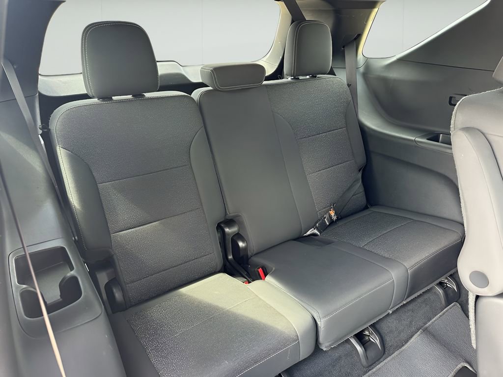 Used 2024 Chevrolet Traverse LT image 34