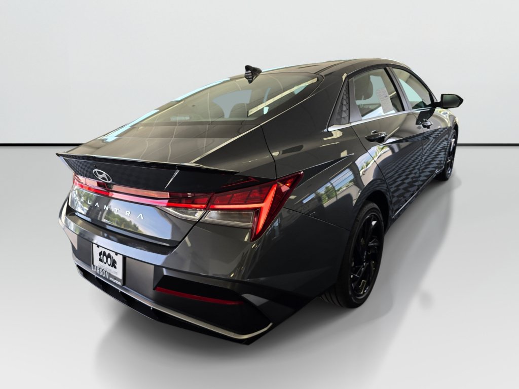 New 2026 Hyundai Elantra SEL Sport Premium FWD image 4