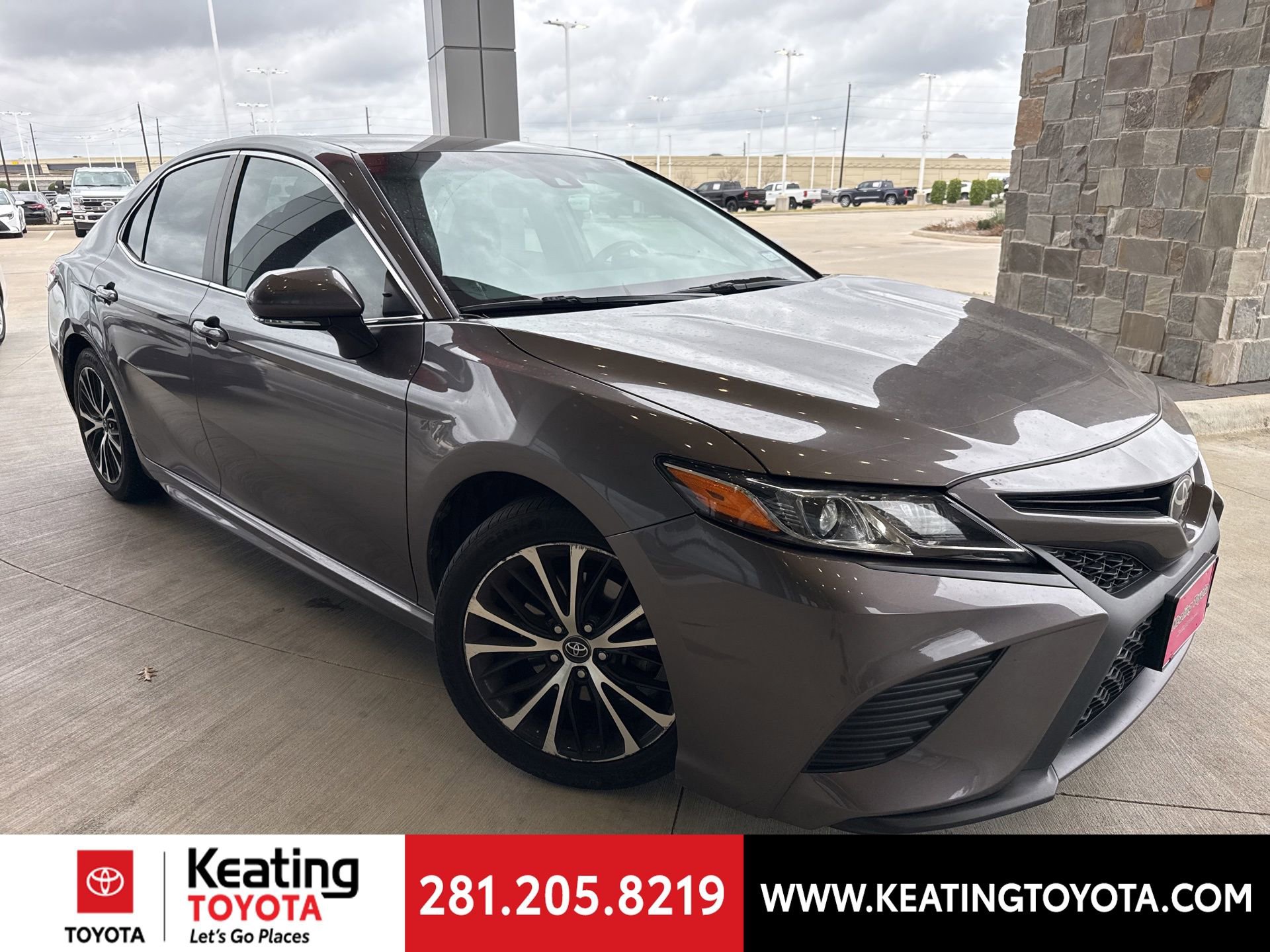 Used 2020 Toyota Camry SE w/ Convenience Package 360° Tour