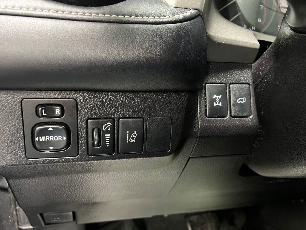 Used 2018 Toyota RAV4 XLE image 13