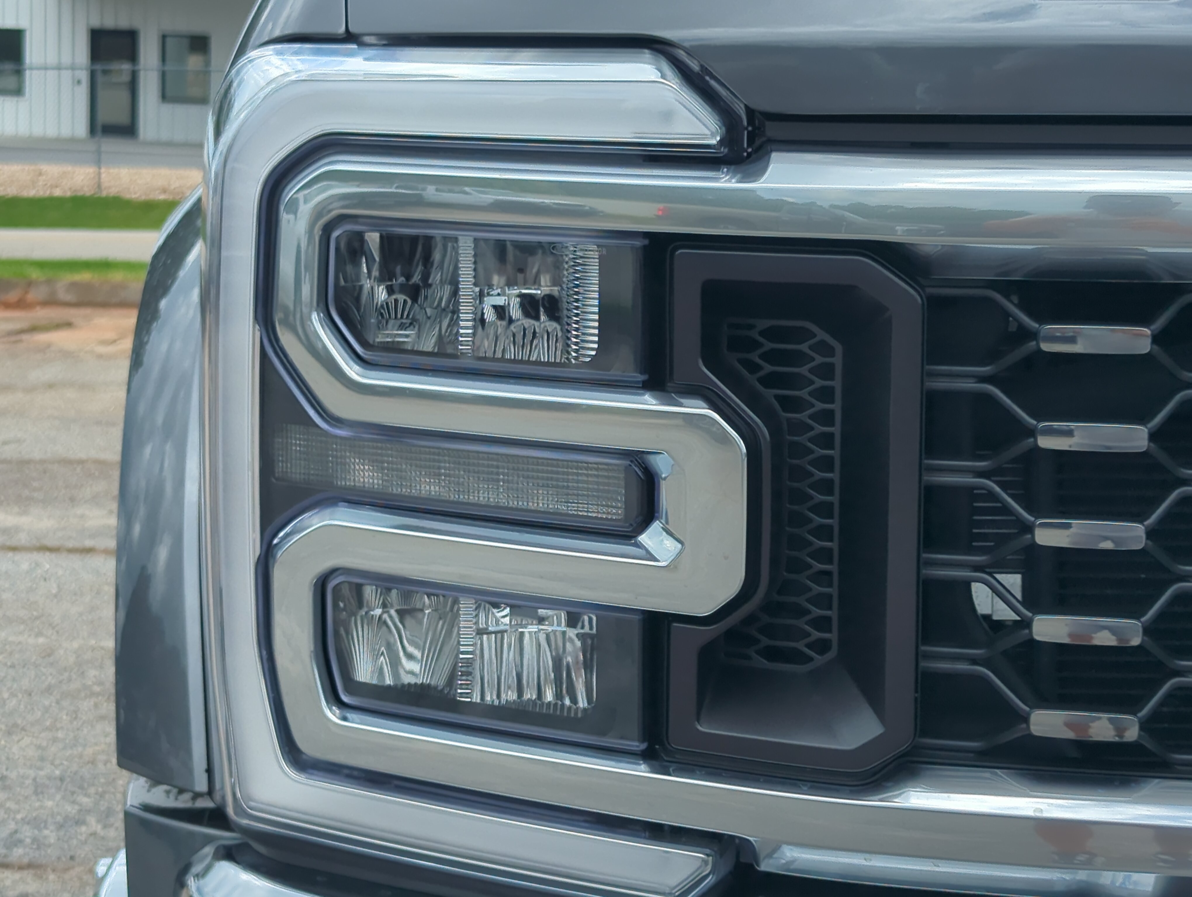 Certified 2025 Ford F450 Lariat w/ Lariat Ultimate Package AWD/4WD image 8