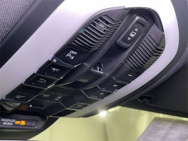 Used 2025 Porsche Macan image 47