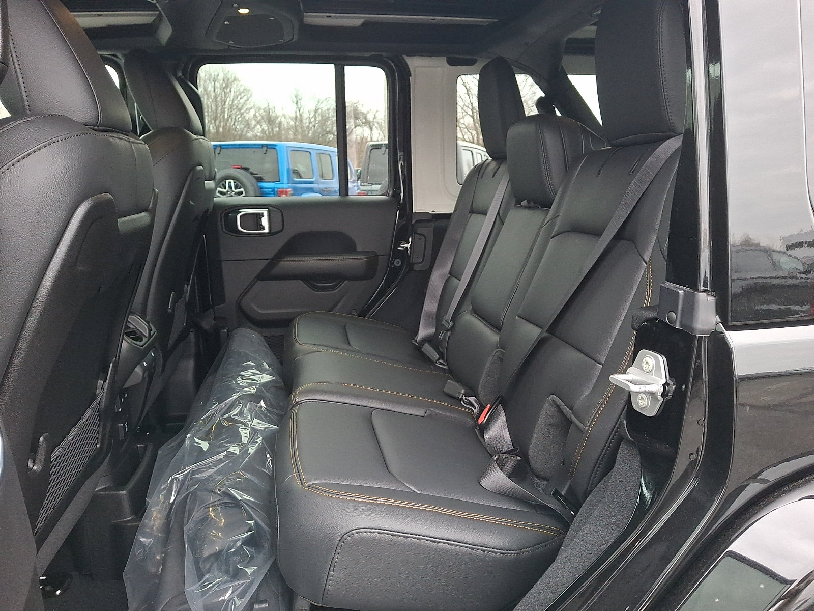 New 2026 Jeep Wrangler Unlimited Sahara AWD/4WD image 7