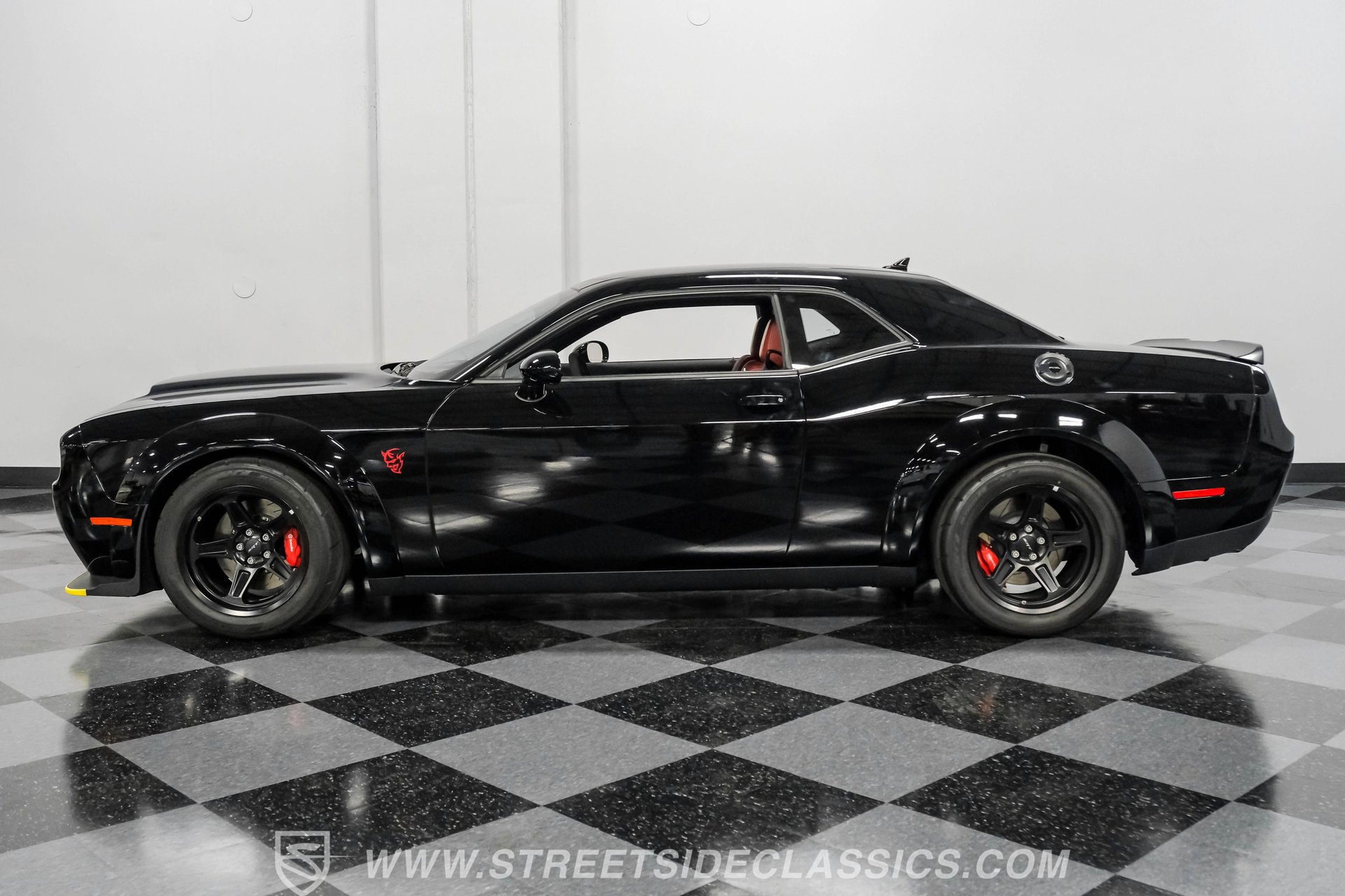 Used 2018 Dodge Challenger SRT Demon image 2