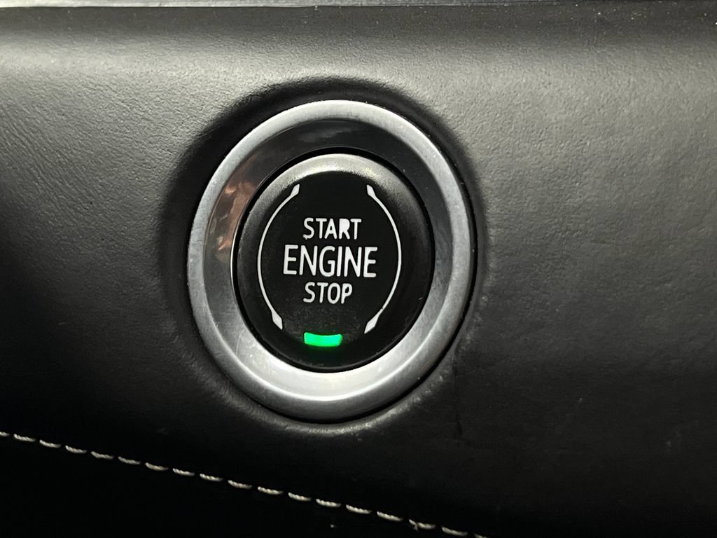 Used 2022 Cadillac Escalade ESV Sport Platinum AWD/4WD image 23