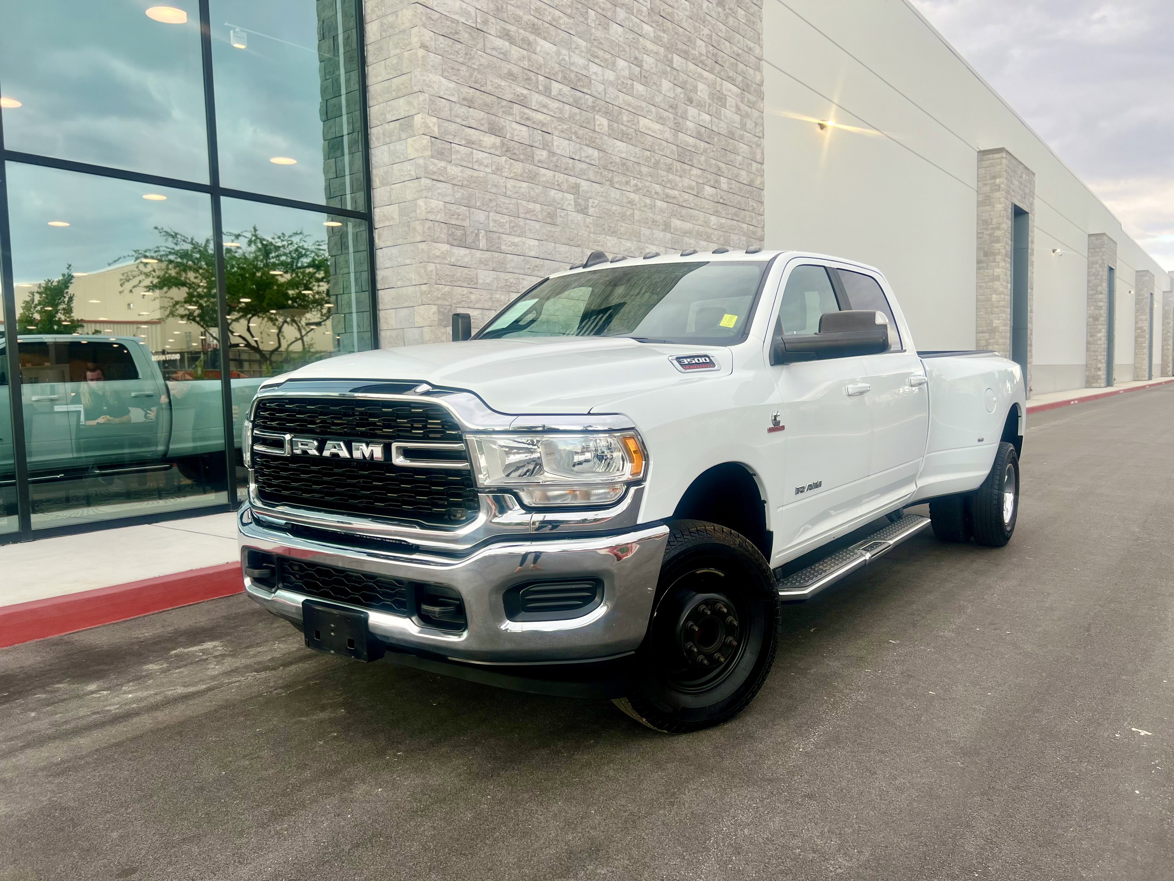 Used 2022 RAM 3500 Big Horn AWD/4WD image 10