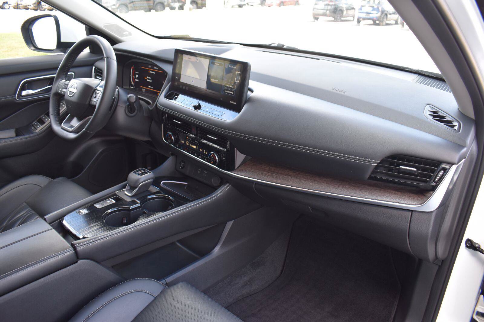 Used 2025 Nissan Rogue Platinum w/ Platinum Premium Package FWD image 72