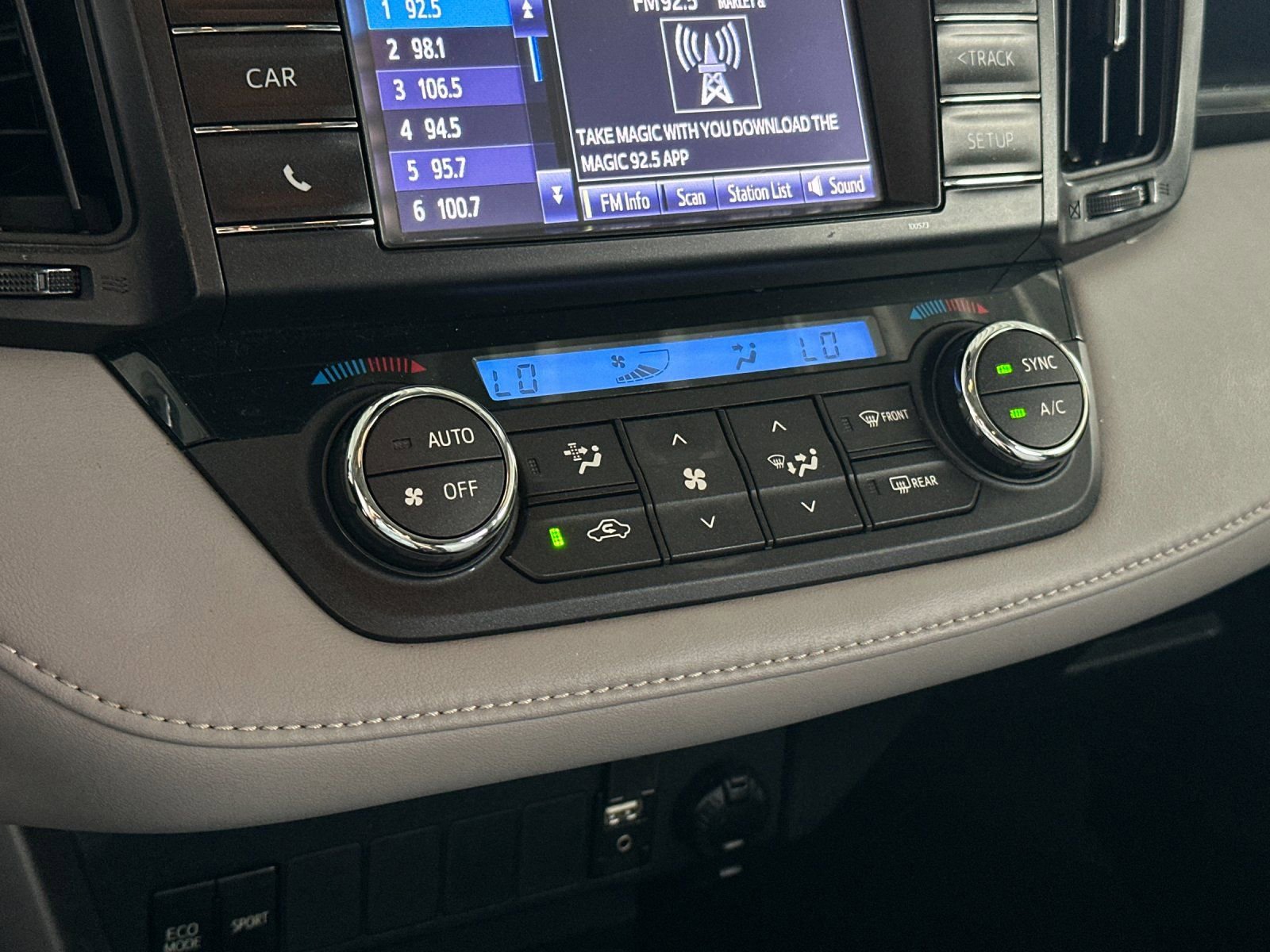 Used 2018 Toyota RAV4 XLE w/ Preferred Accessory Package image 19