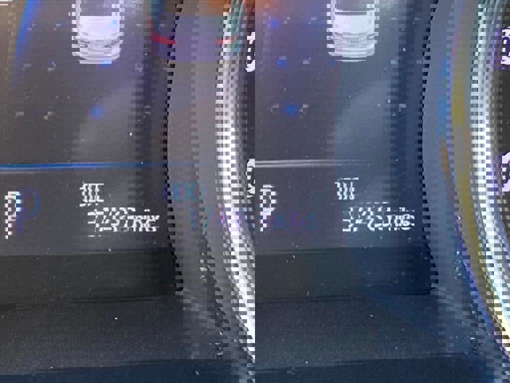 Used 2020 Toyota Camry XLE image 14