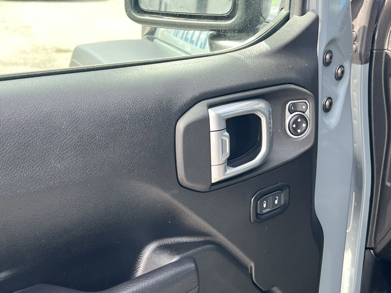 Used 2024 Jeep Wrangler Willys 4xe image 13