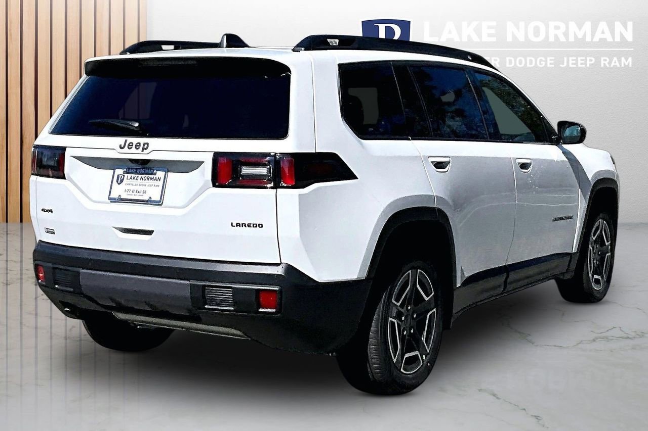 New 2026 Jeep Cherokee Laredo image 9