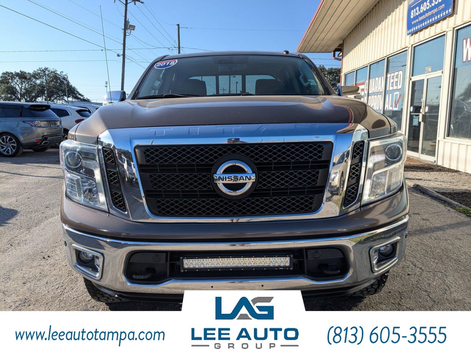 Used 2018 Nissan Titan SL image 2