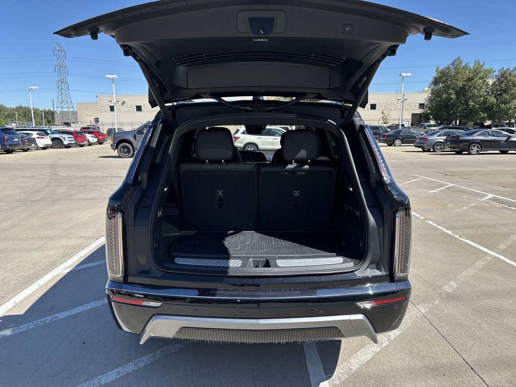 New 2027 Cadillac Vistiq Sport w/ LPO, Floor Liner Package AWD/4WD image 29