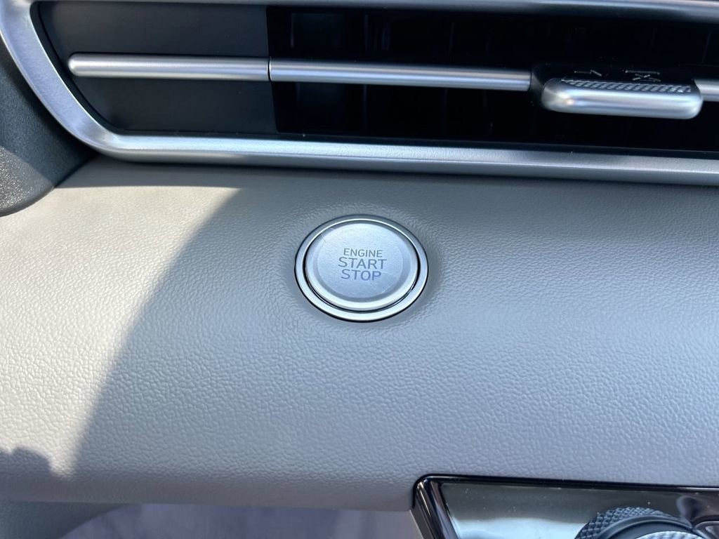 New 2026 Hyundai Elantra Sport FWD image 30