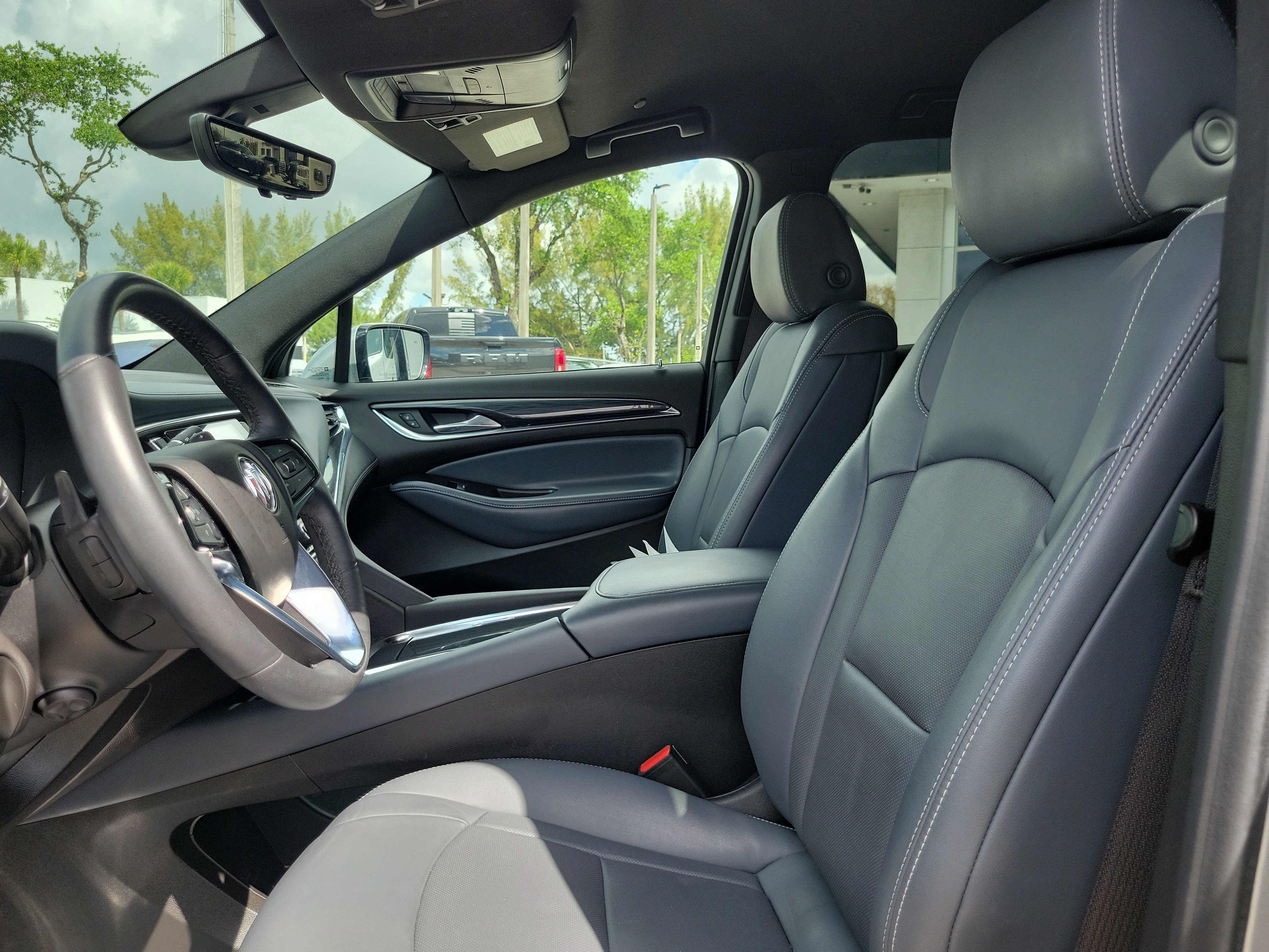 Used 2024 Buick Enclave Premium image 12