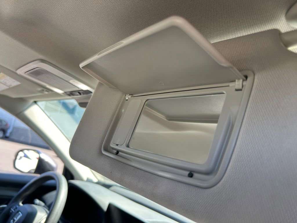 Used 2023 Honda HR-V LX image 18