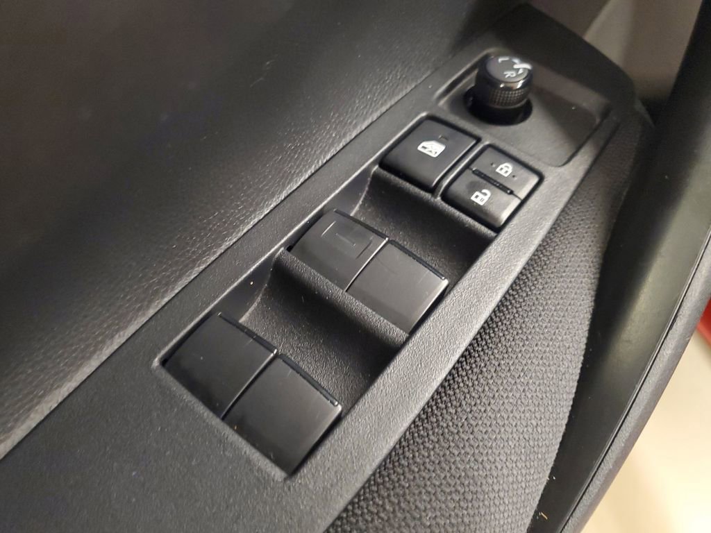 Used 2023 Toyota Corolla LE image 18