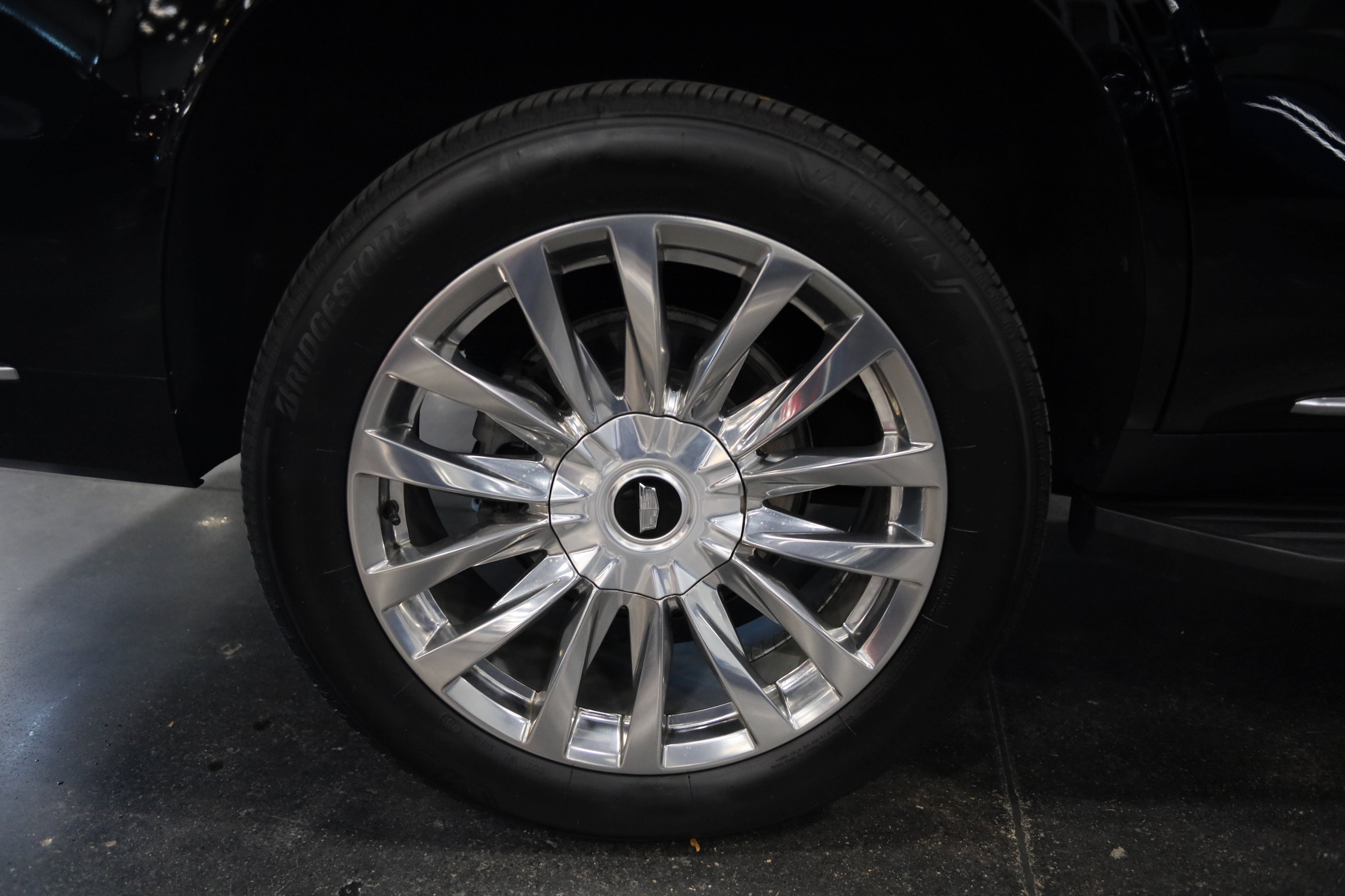 Used 2021 Cadillac Escalade Premium Luxury w/ Driver Assist Tech Package AWD/4WD image 12