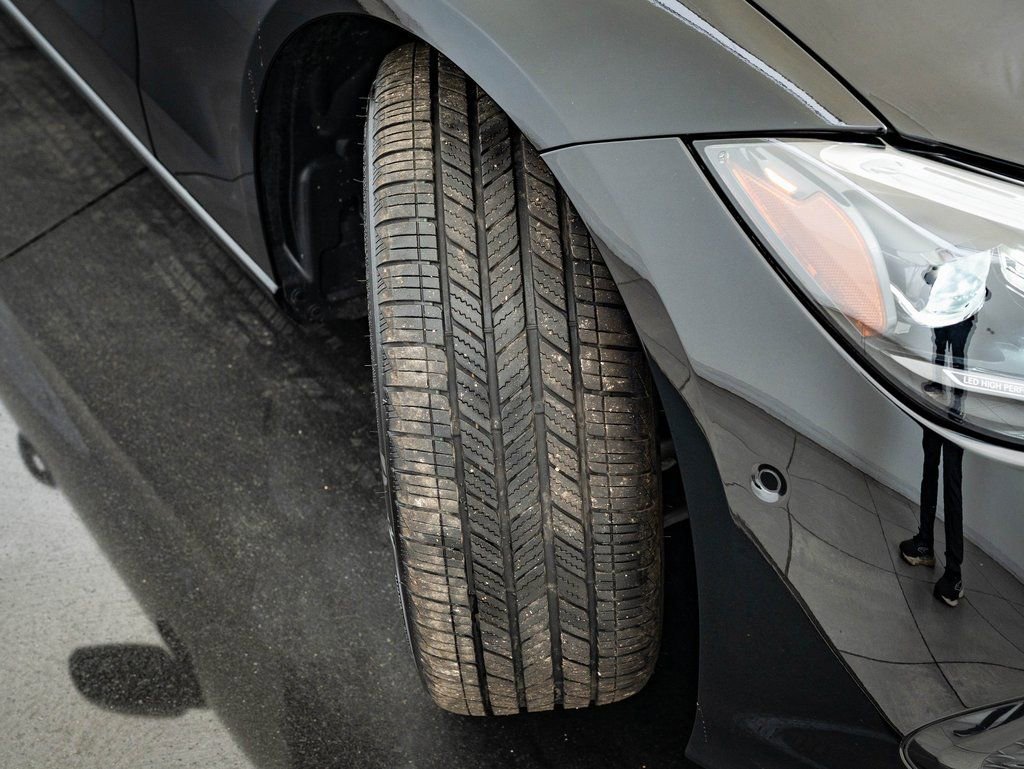 Certified 2025 Mercedes-Benz C 300 4MATIC Sedan image 38