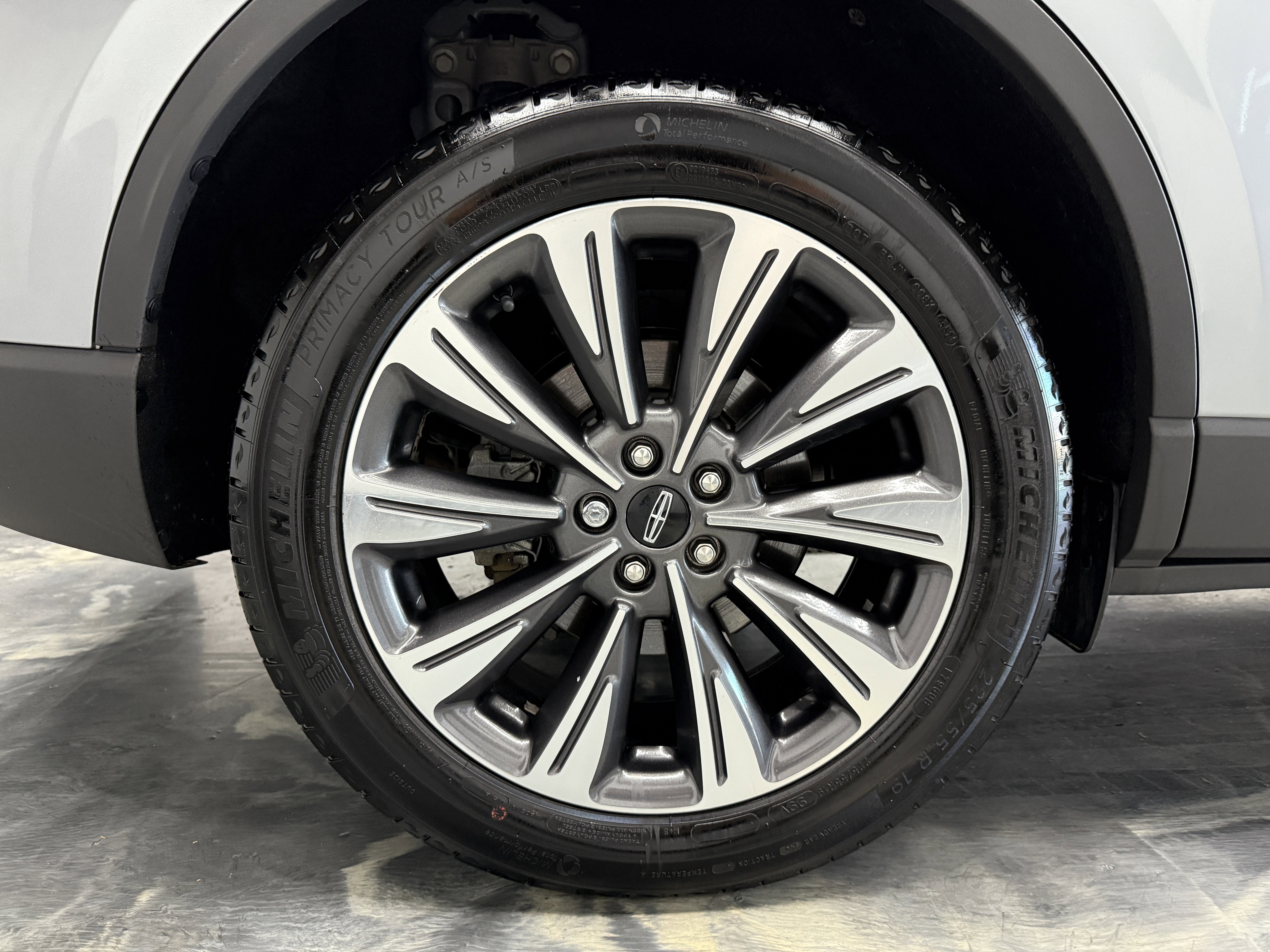 Used 2021 Lincoln Corsair Reserve w/ Elements Package image 32