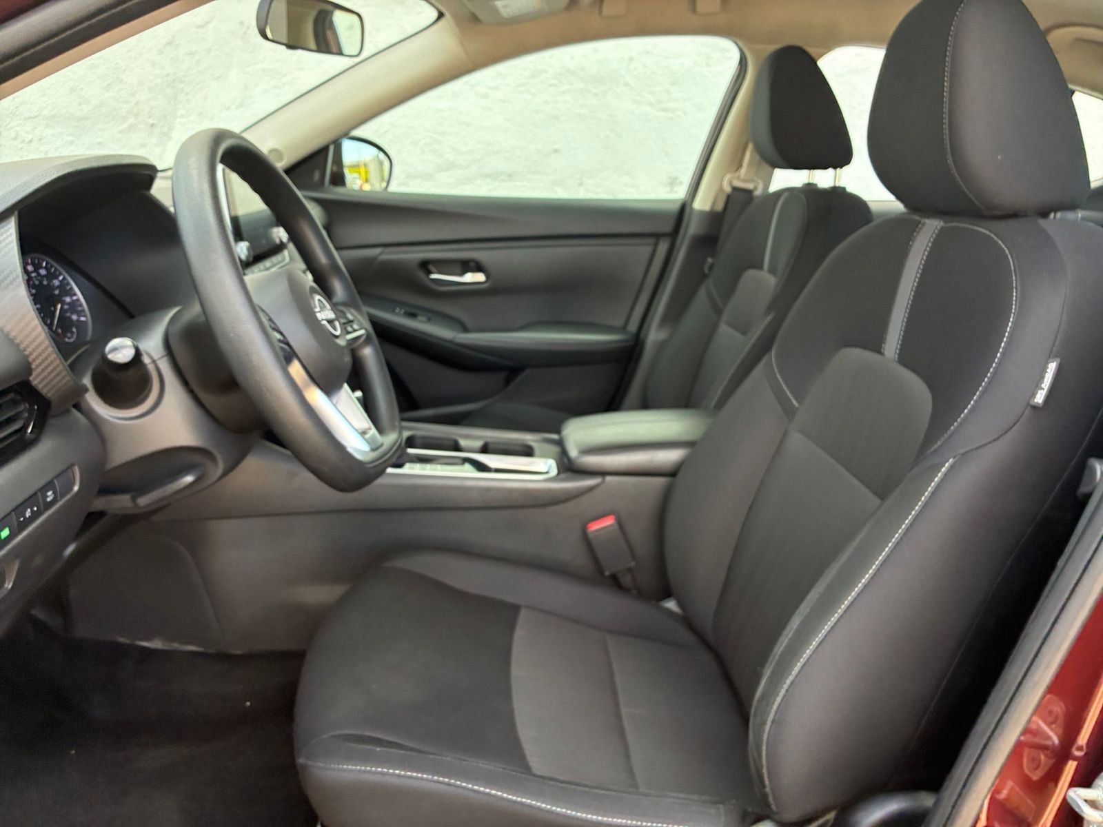 Used 2025 Nissan Sentra SV FWD image 24