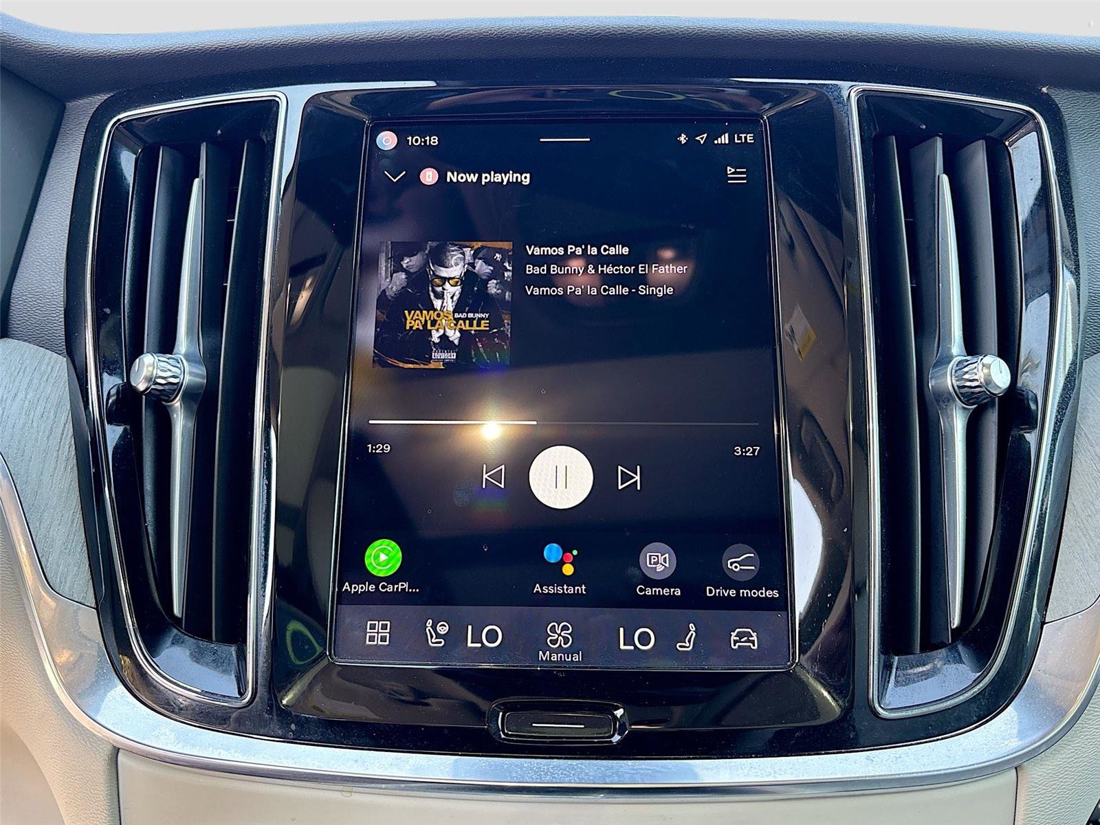 Used 2025 Volvo V60 B5 Cross Country Plus image 15