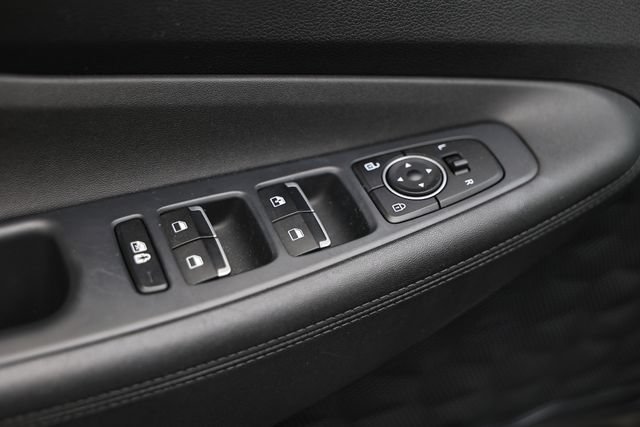 Used 2023 Hyundai Santa Fe SE AWD/4WD image 17
