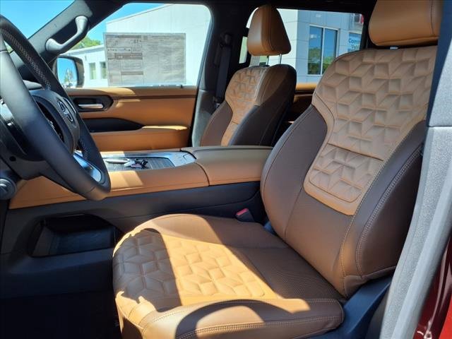 New 2025 Nissan Armada Platinum Reserve image 13