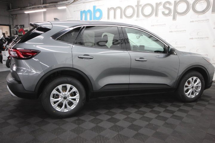 Used 2023 Ford Escape Active image 8