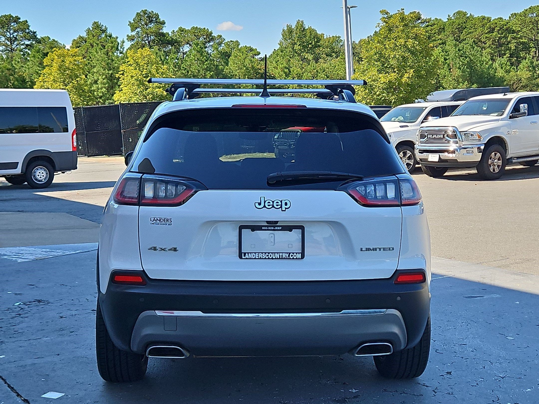 Used 2022 Jeep Cherokee Limited w/ Elite Package AWD/4WD image 6