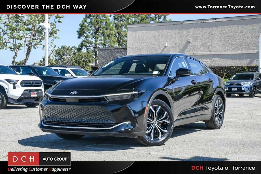 Used 2025 Toyota Crown XLE