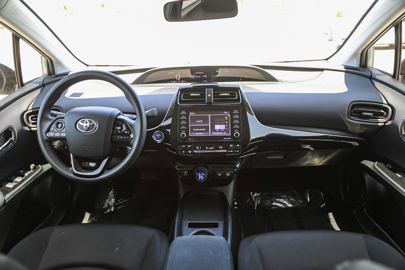 Used 2021 Toyota Prius L Eco FWD image 12