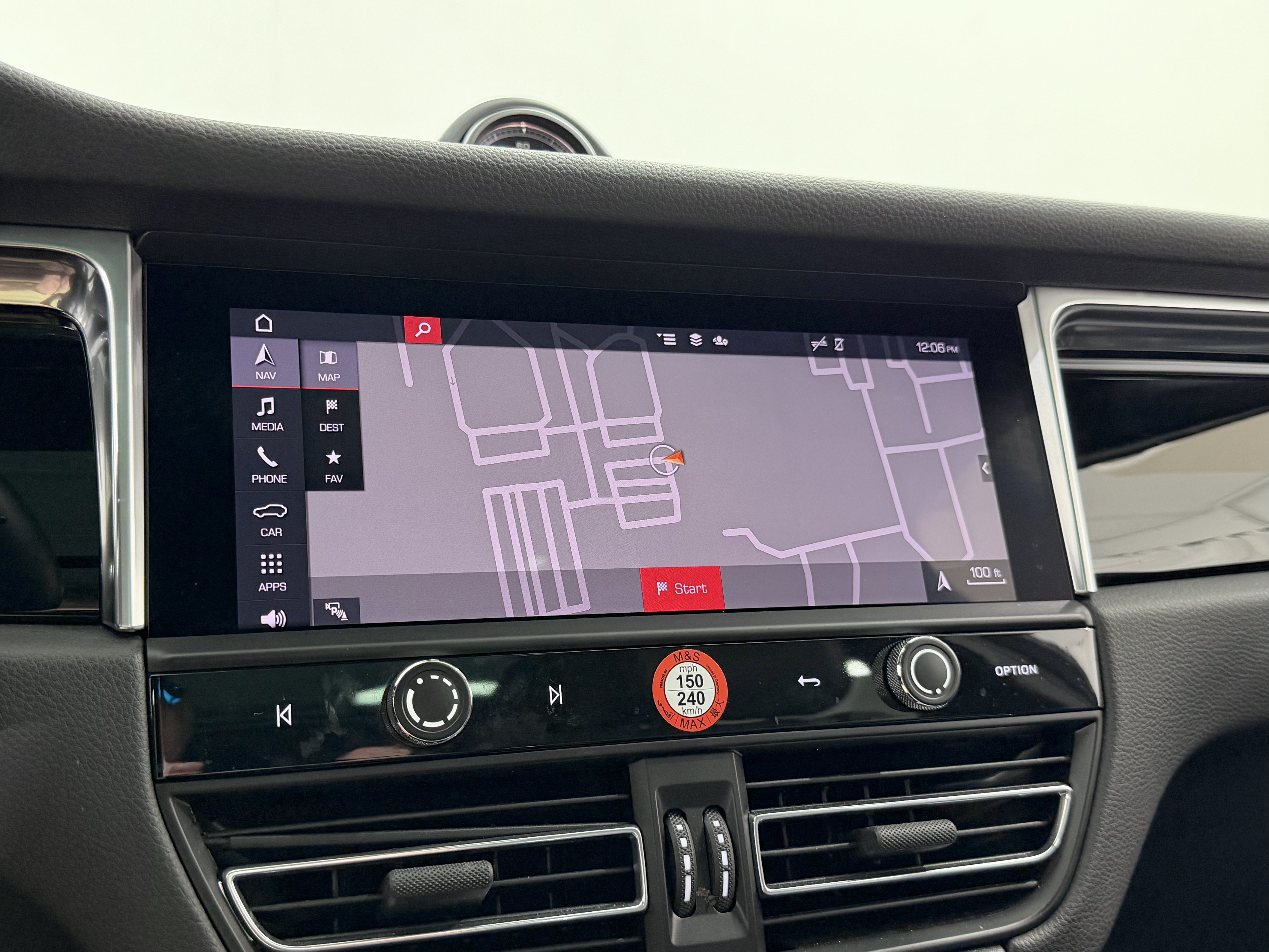 Certified 2023 Porsche Macan S AWD/4WD image 41
