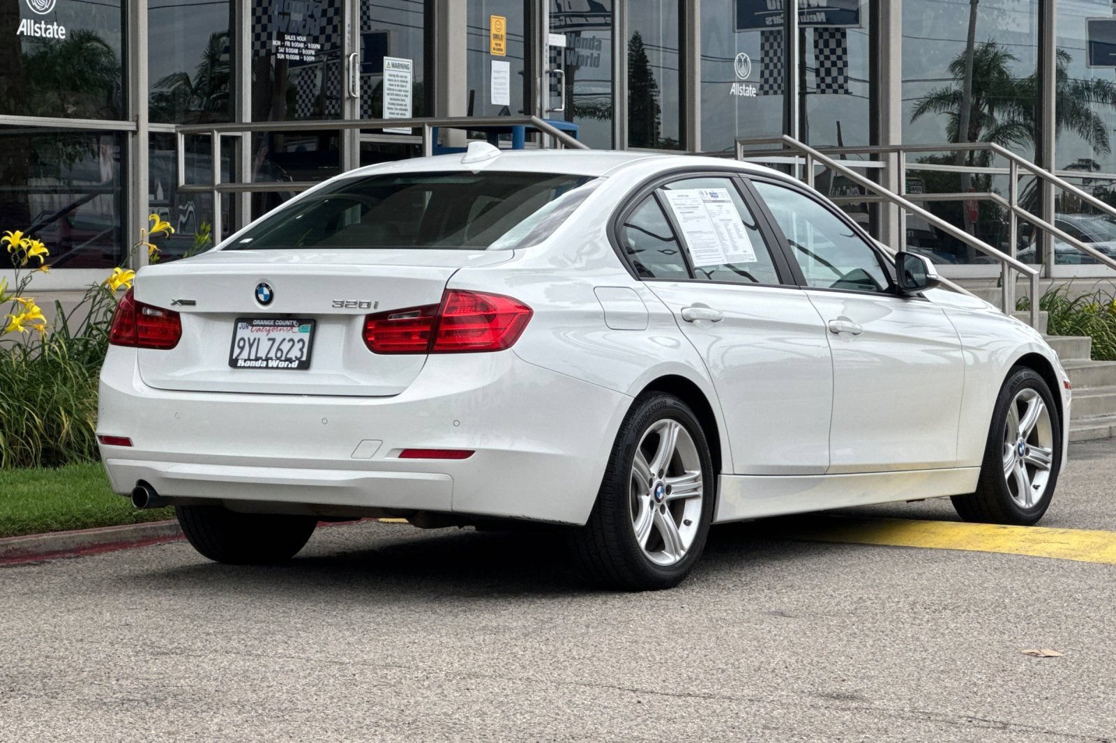 Used 2015 BMW 320i xDrive Sedan AWD/4WD image 4