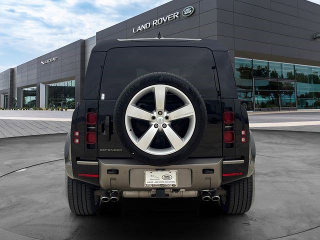 Certified 2025 Land Rover Defender 110 X-Dynamic SE image 4