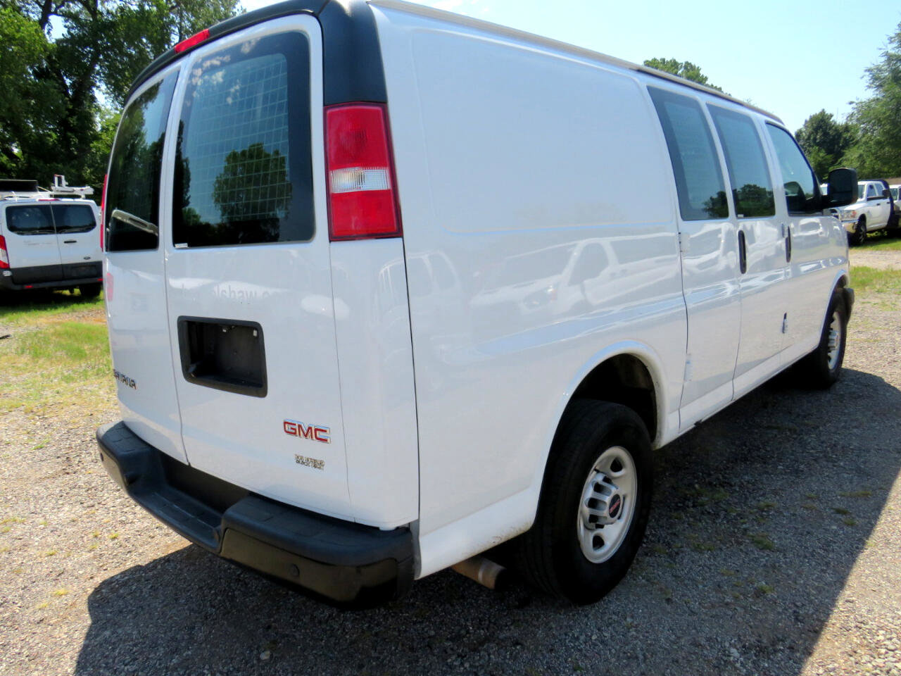 Used 2018 GMC Savana 2500 w/ Driver Convenience Package image 5
