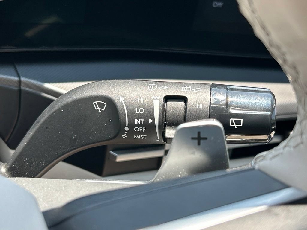 Used 2026 Hyundai Santa Fe SEL FWD image 25
