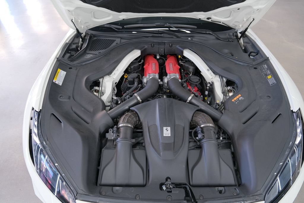 Used 2023 Ferrari Portofino M RWD image 13