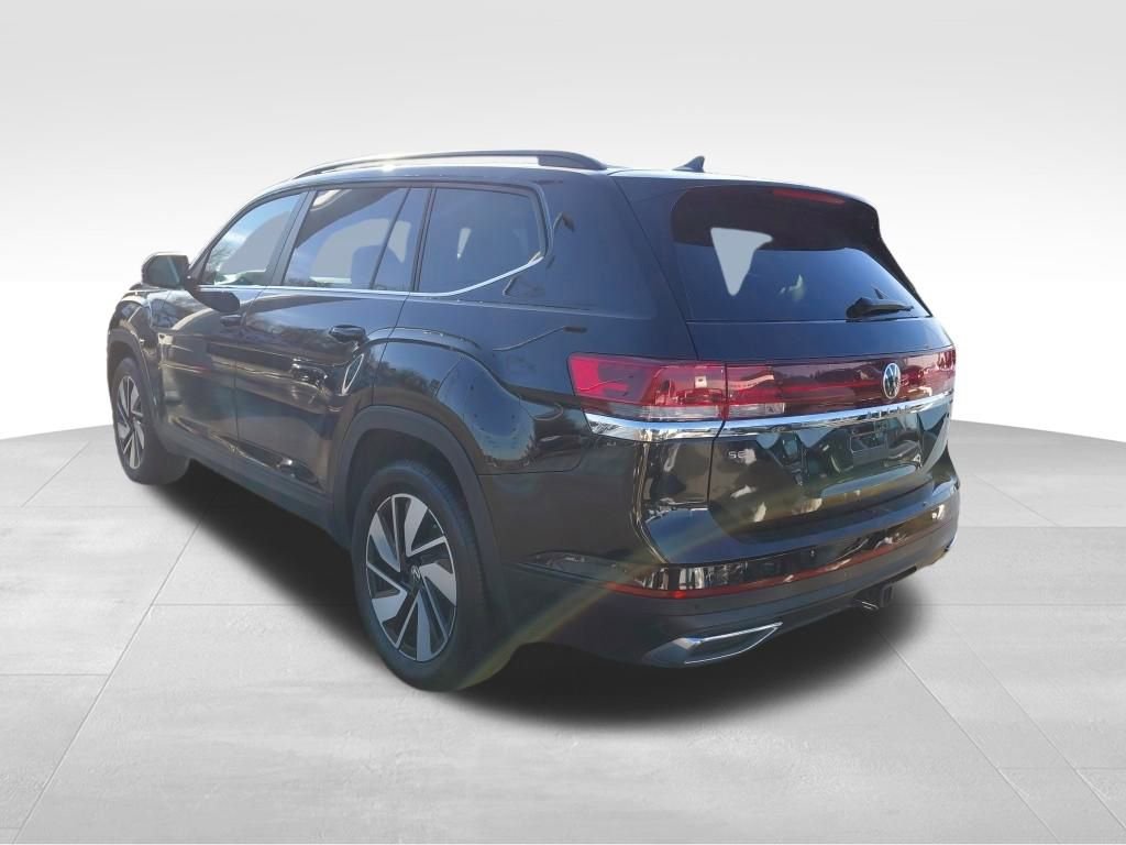 Used 2025 Volkswagen Atlas SE image 28