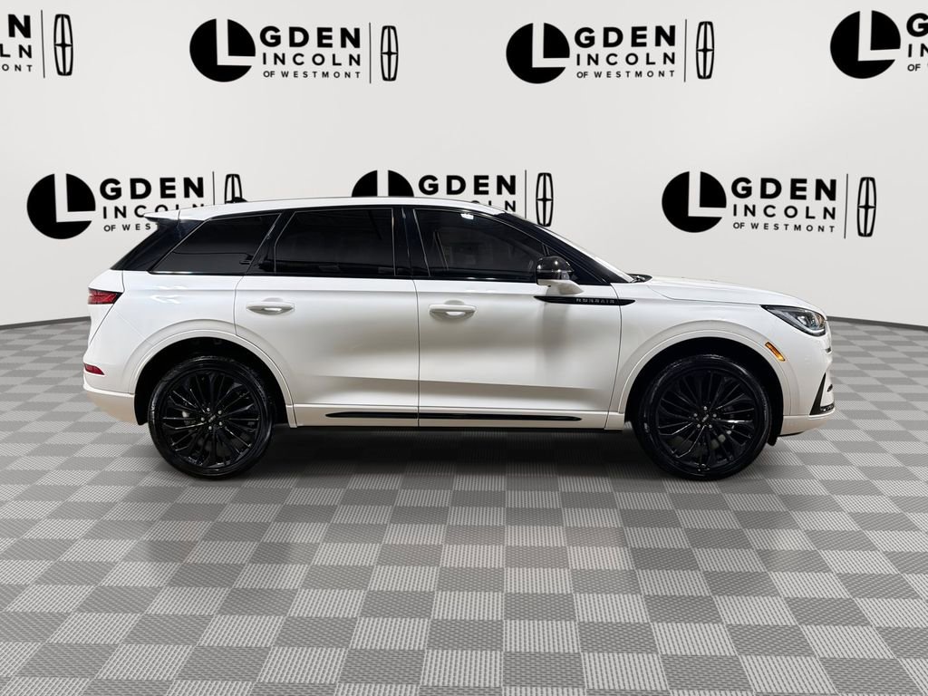 Used 2025 Lincoln Corsair FWD w/ Equipment Group 101A image 9