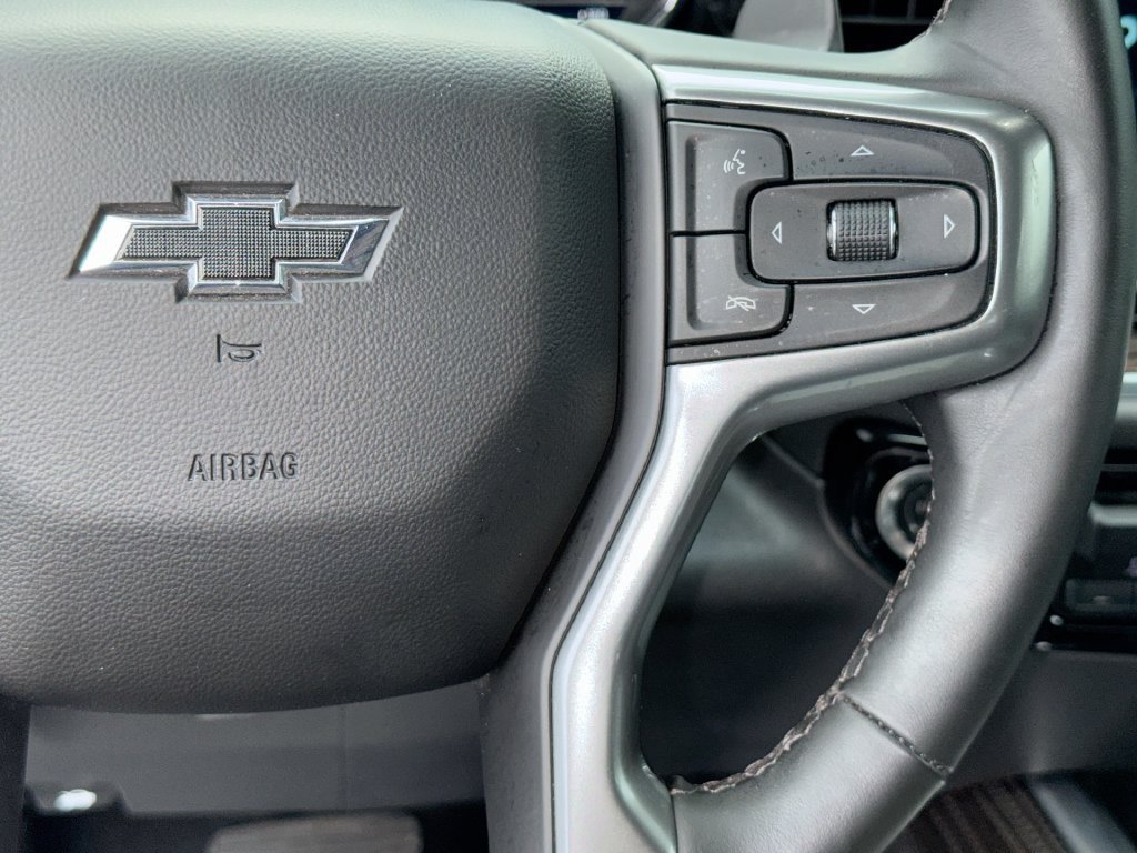 Used 2025 Chevrolet Silverado 1500 LT Trail Boss AWD/4WD image 18
