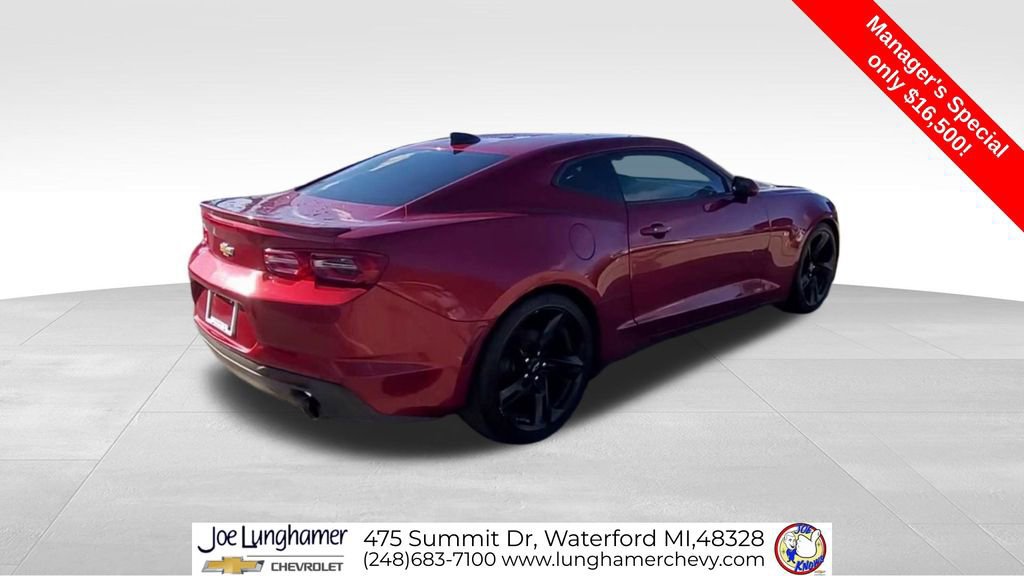 Used 2021 Chevrolet Camaro LT RWD image 9