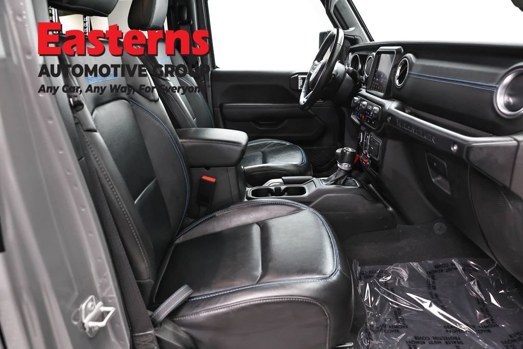 Used 2022 Jeep Wrangler Unlimited Rubicon 4xe w/ Cold Weather Group AWD/4WD image 26