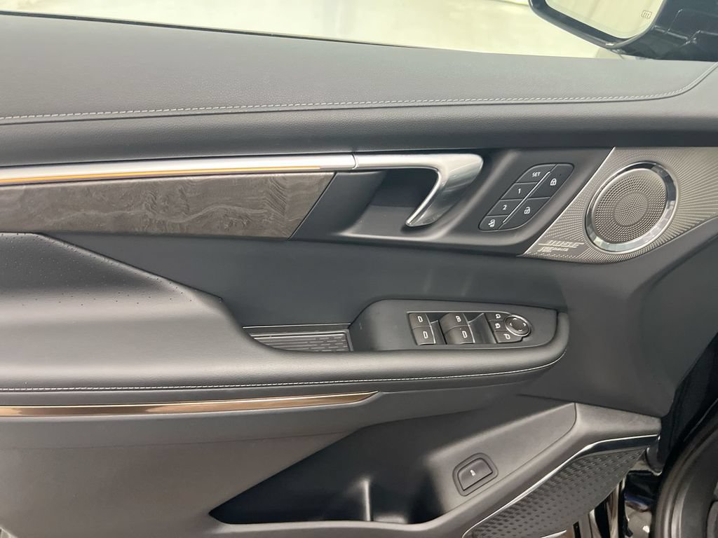 New 2026 Buick Enclave Avenir w/ Super Cruise Package AWD/4WD image 22