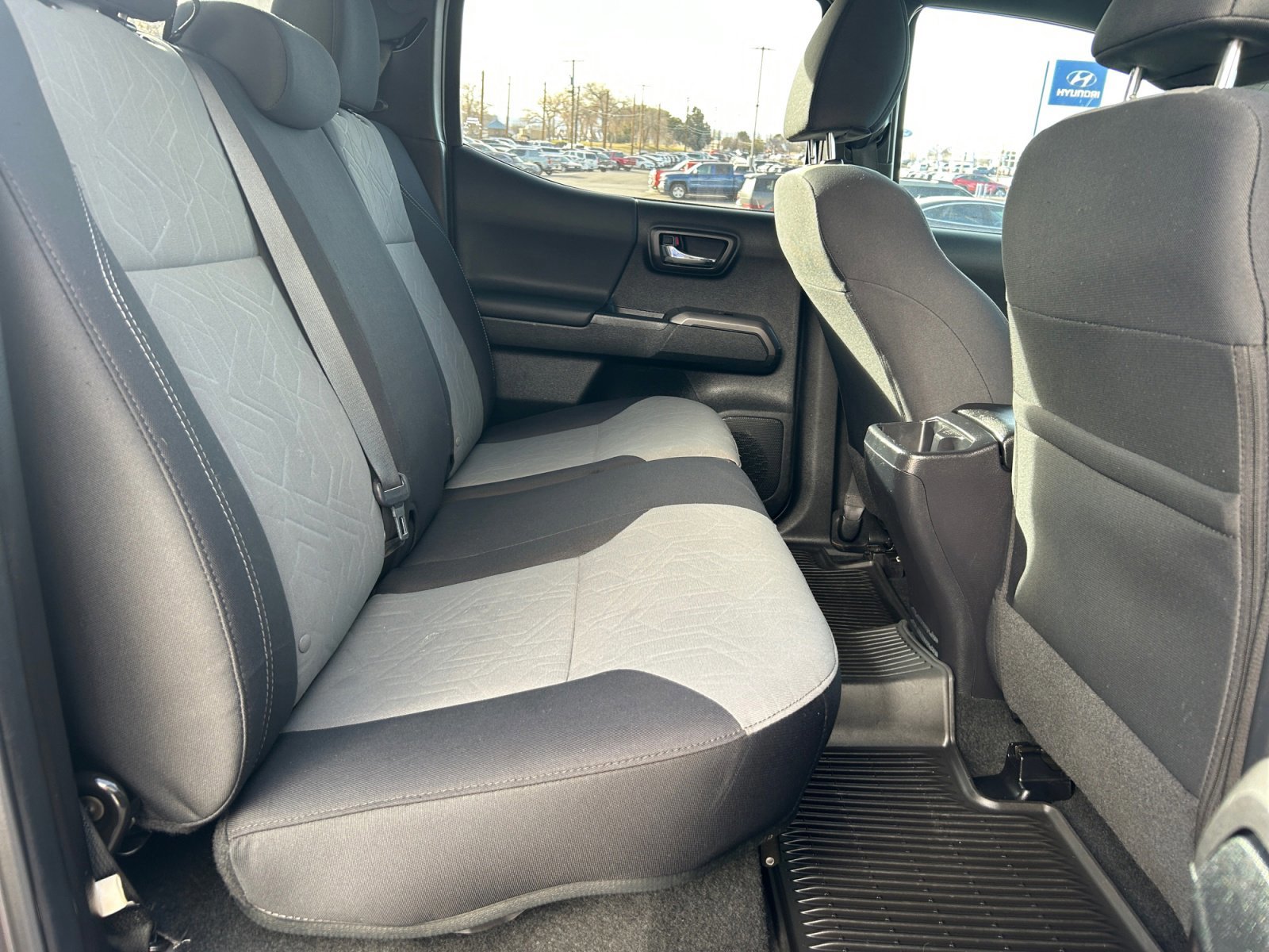 Used 2022 Toyota Tacoma TRD Off-Road w/ Technology Package image 30