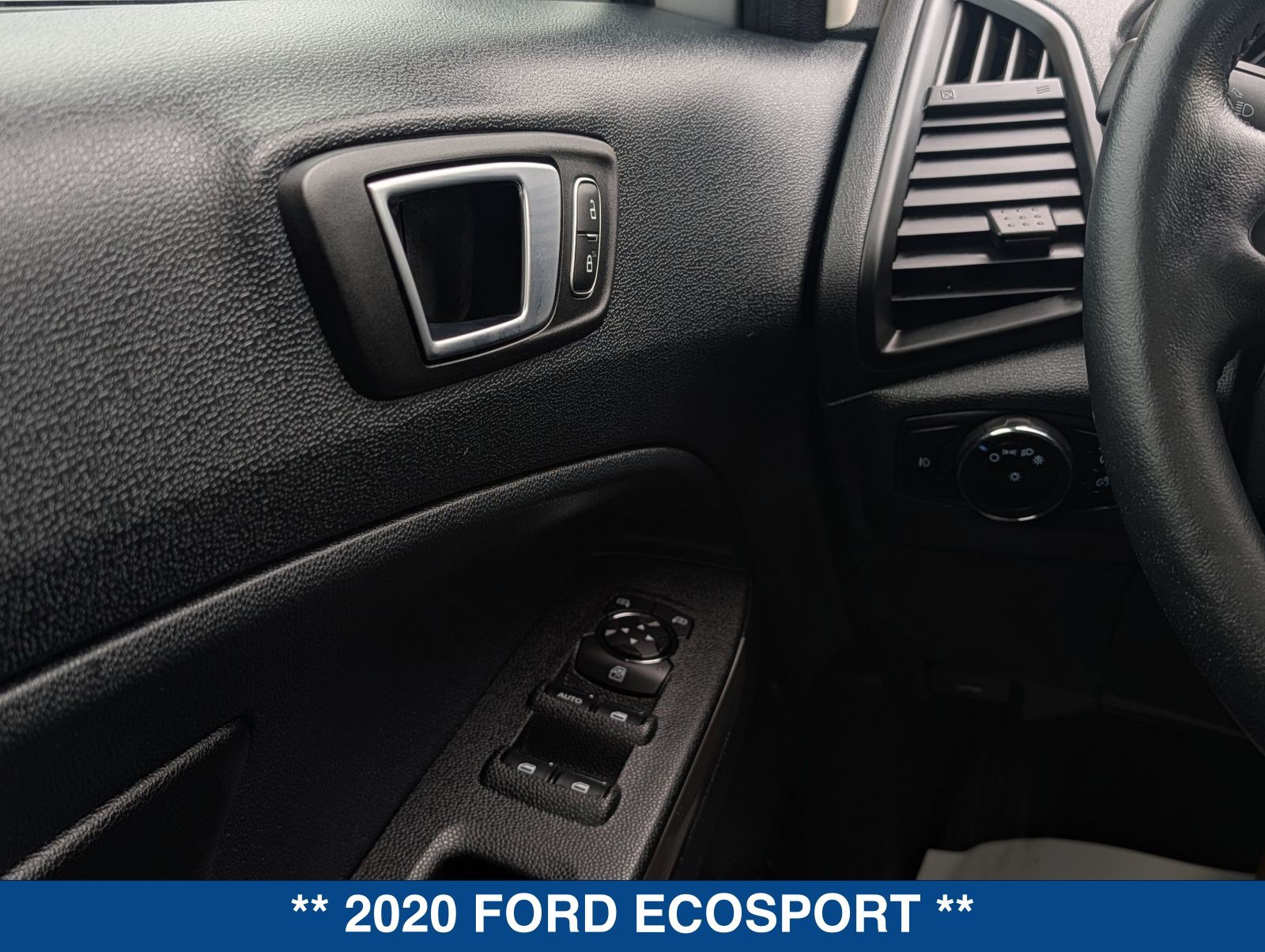 Used 2020 Ford EcoSport Titanium FWD image 25
