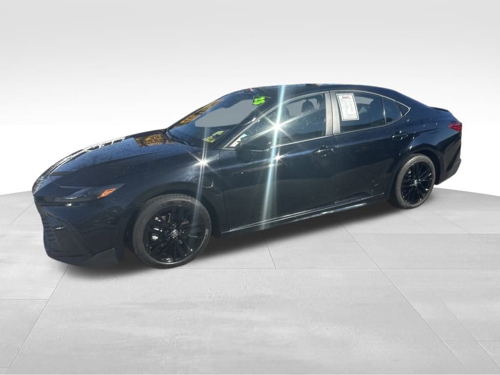 Used 2025 Toyota Camry SE image 10