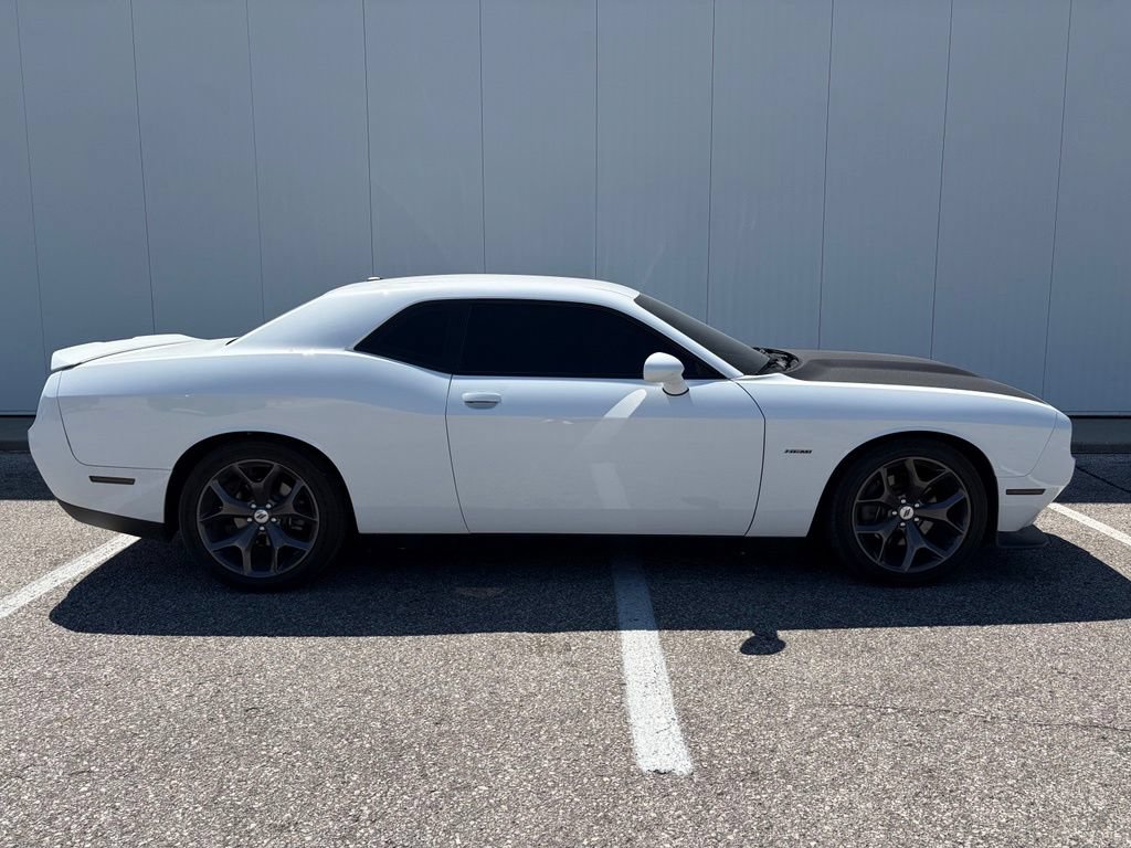 Used 2019 Dodge Challenger R/T RWD image 9